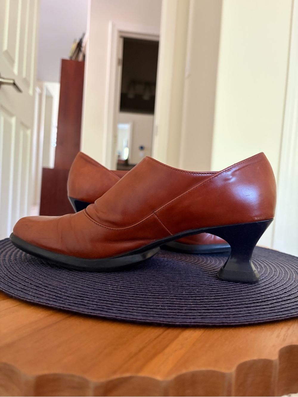 John Fluevog Cognac Leather Mary Jane Heels - Picture 4 of 9